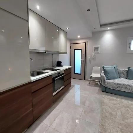 Zeppelin Apartment Loutraki  Exterior photo