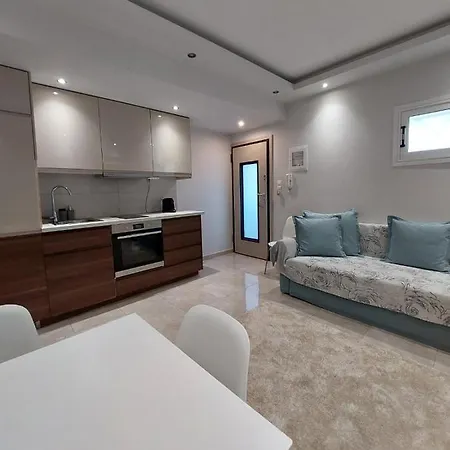 Zeppelin Apartment Loutraki  Exterior photo