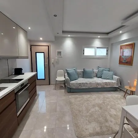 Zeppelin Apartment Loutraki  Exterior photo